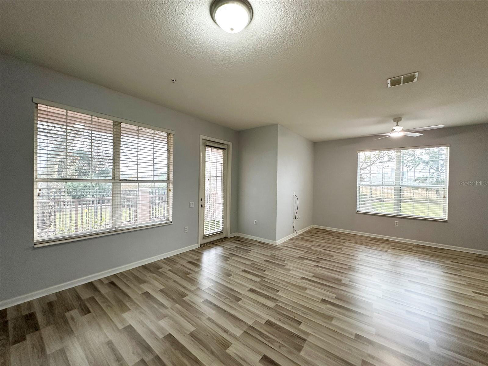 Image 11 of 64 For 5048 Shoreway Loop 10804