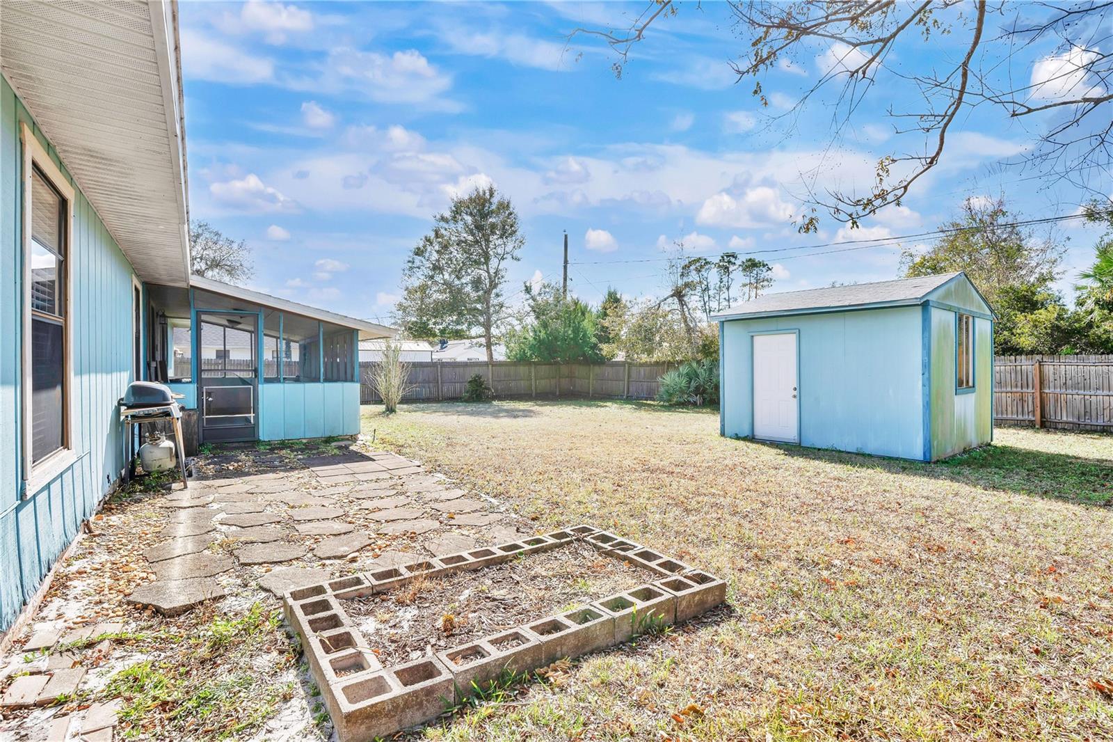 Image 22 of 32 For 1428 Victory Palm Drive