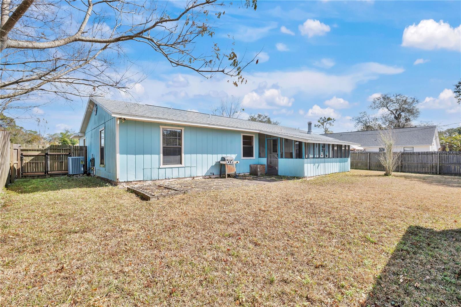 Image 24 of 32 For 1428 Victory Palm Drive