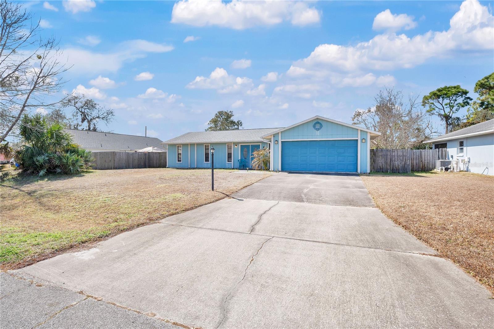 Image 3 of 32 For 1428 Victory Palm Drive