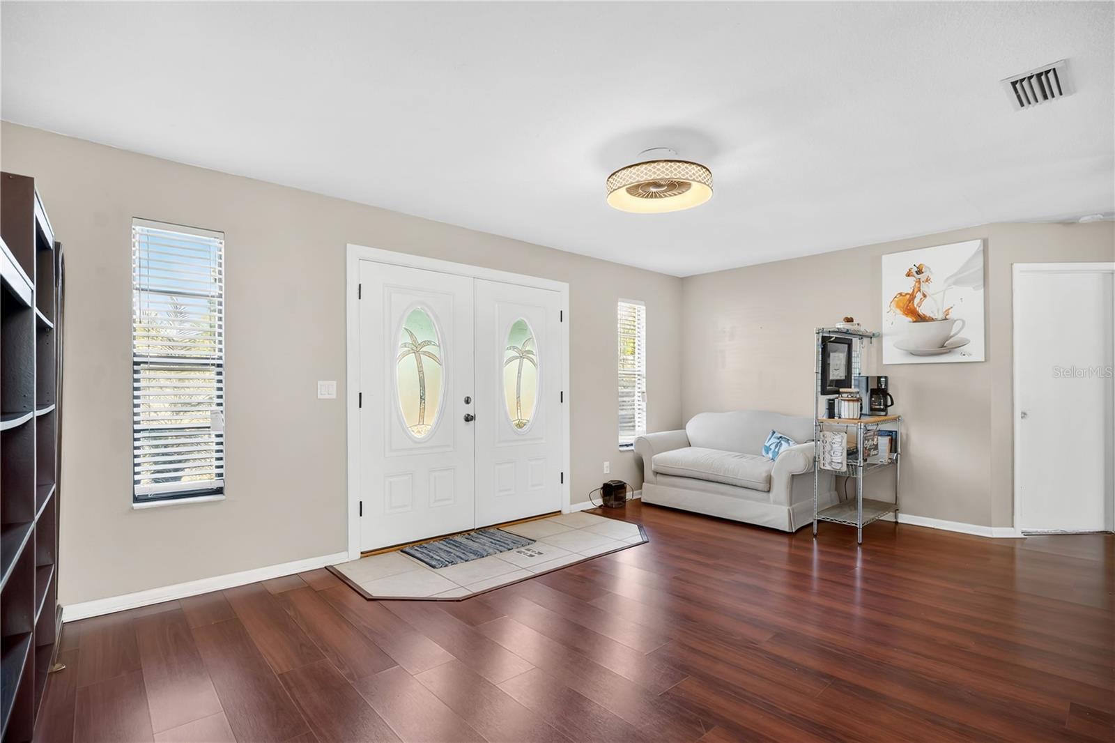 Image 5 of 32 For 1428 Victory Palm Drive