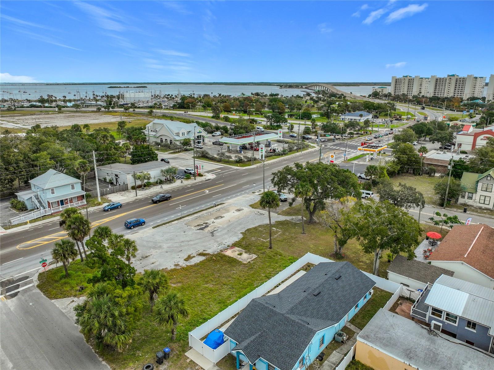 Image 4 of 8 For 405 Garden Street