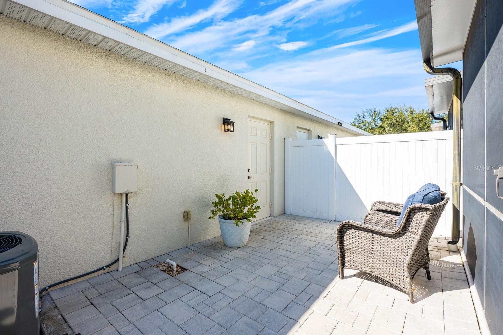 Image 22 of 28 For 7422 Bentonshire Avenue