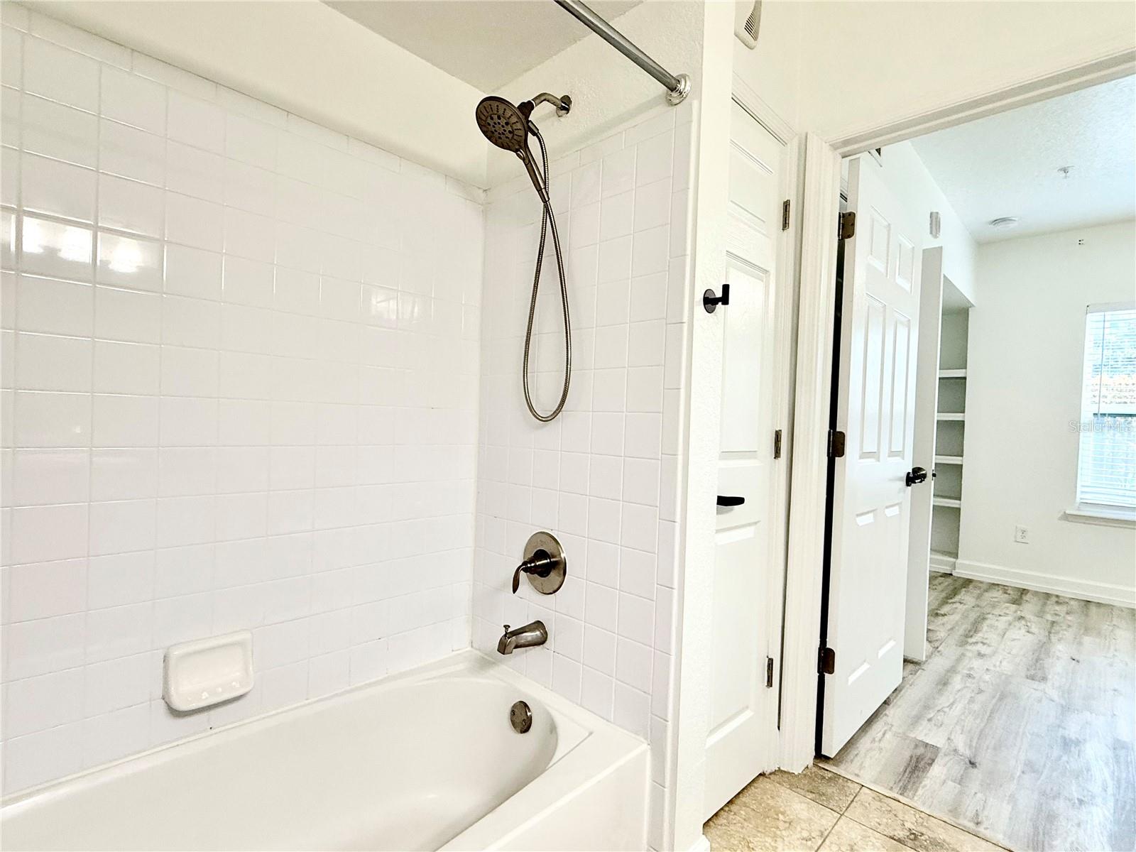 Image 24 of 31 For 202 South Street 1037