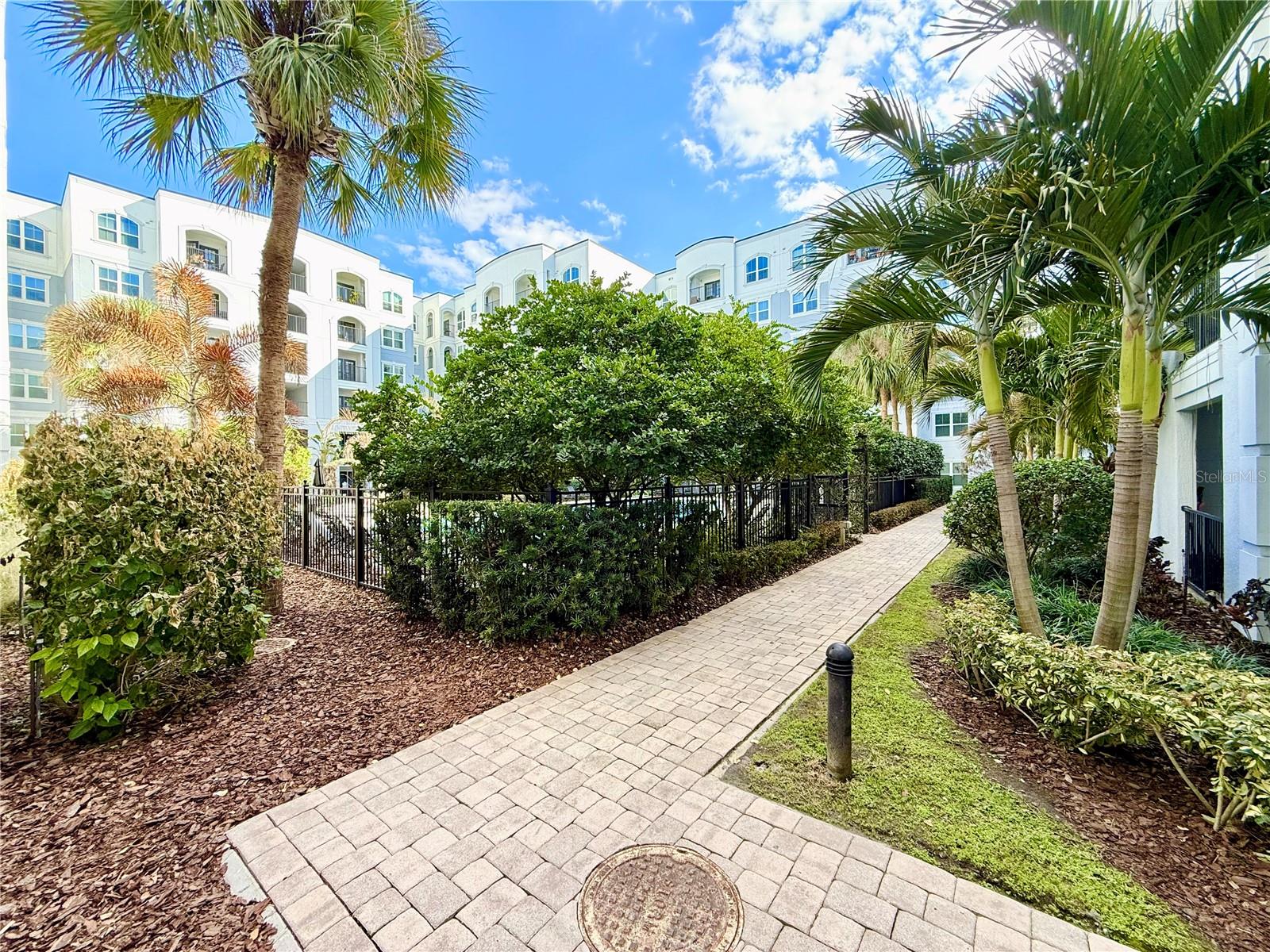 Image 29 of 31 For 202 South Street 1037