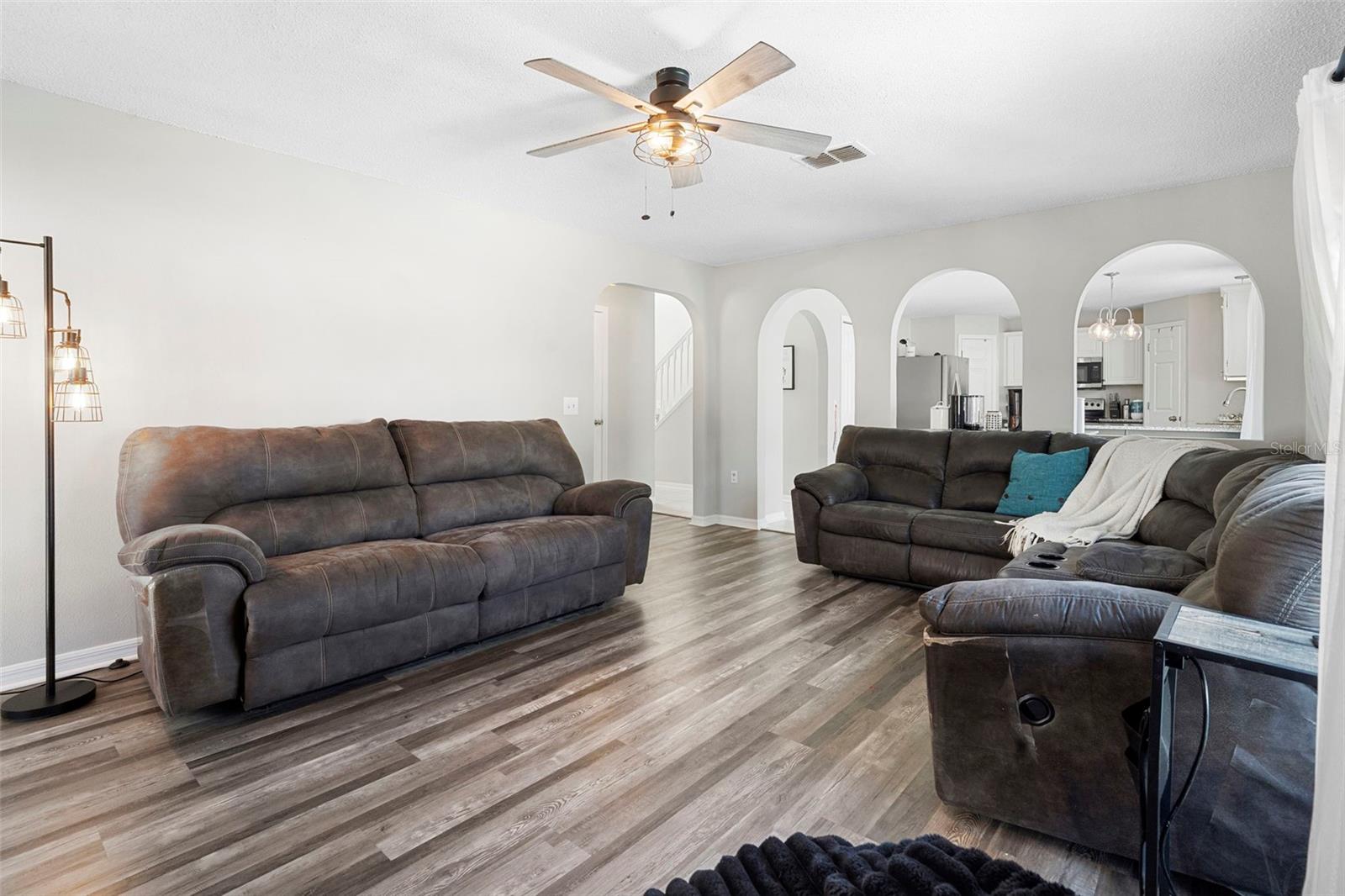 Image 16 of 43 For 1643 Ridgemoor Drive