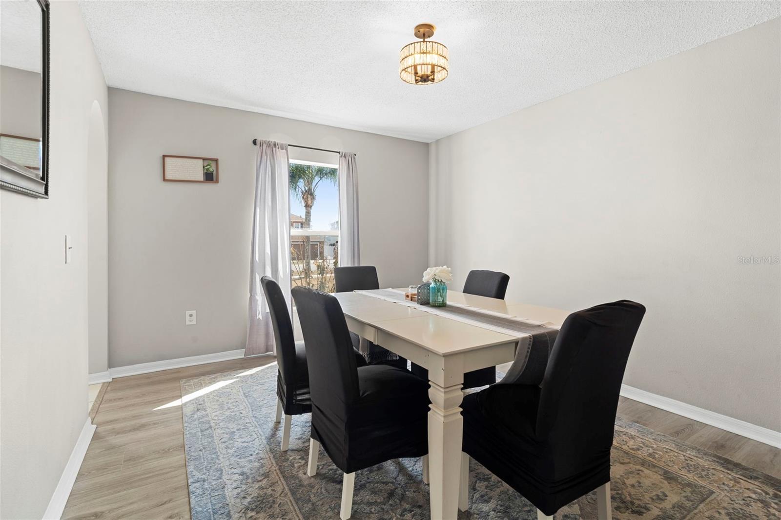 Image 7 of 43 For 1643 Ridgemoor Drive