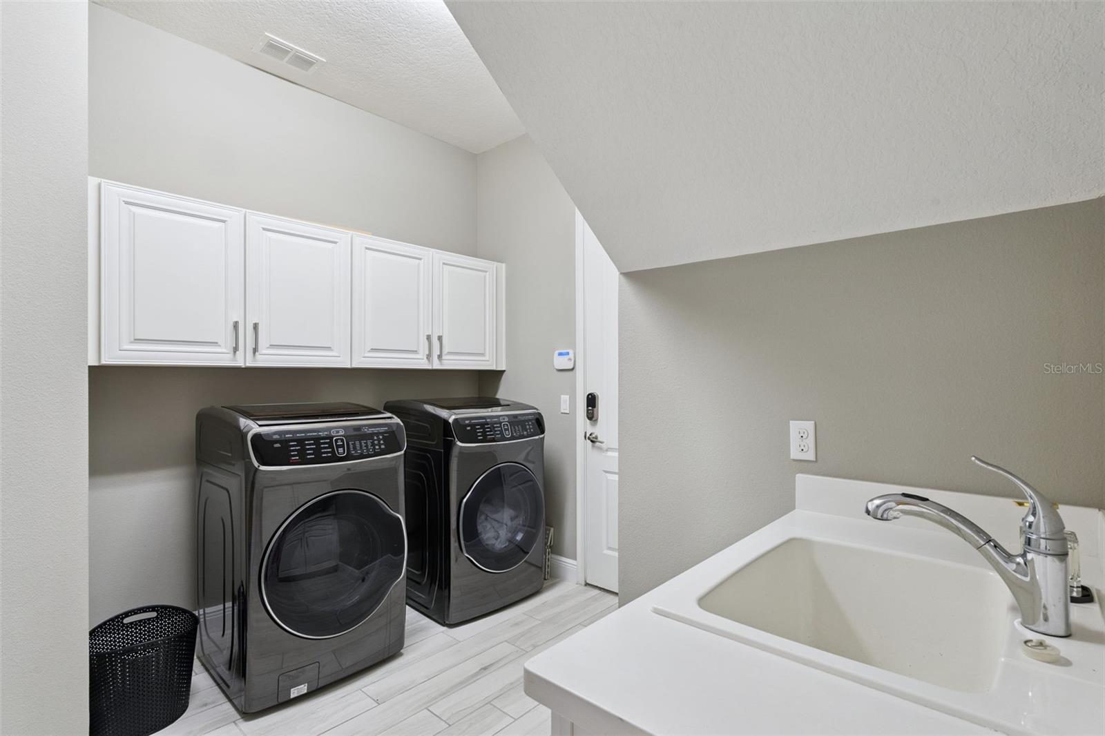 Image 37 of 95 For 7556 John Hancock Drive