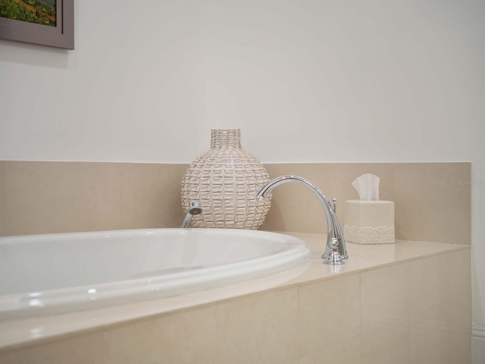 Image 22 of 47 For 10371 Kensington Shore Drive H-201