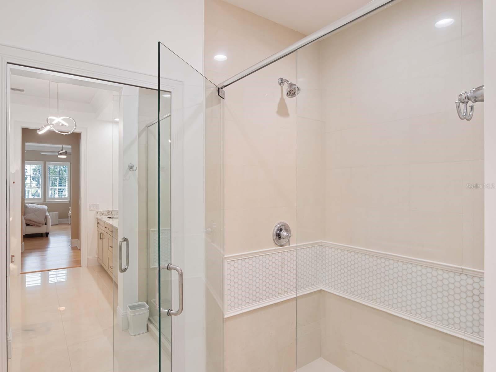 Image 24 of 47 For 10371 Kensington Shore Drive H-201