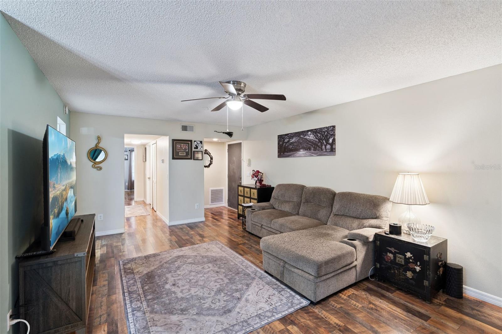 Image 5 of 25 For 5271 Whitstable Way 2504