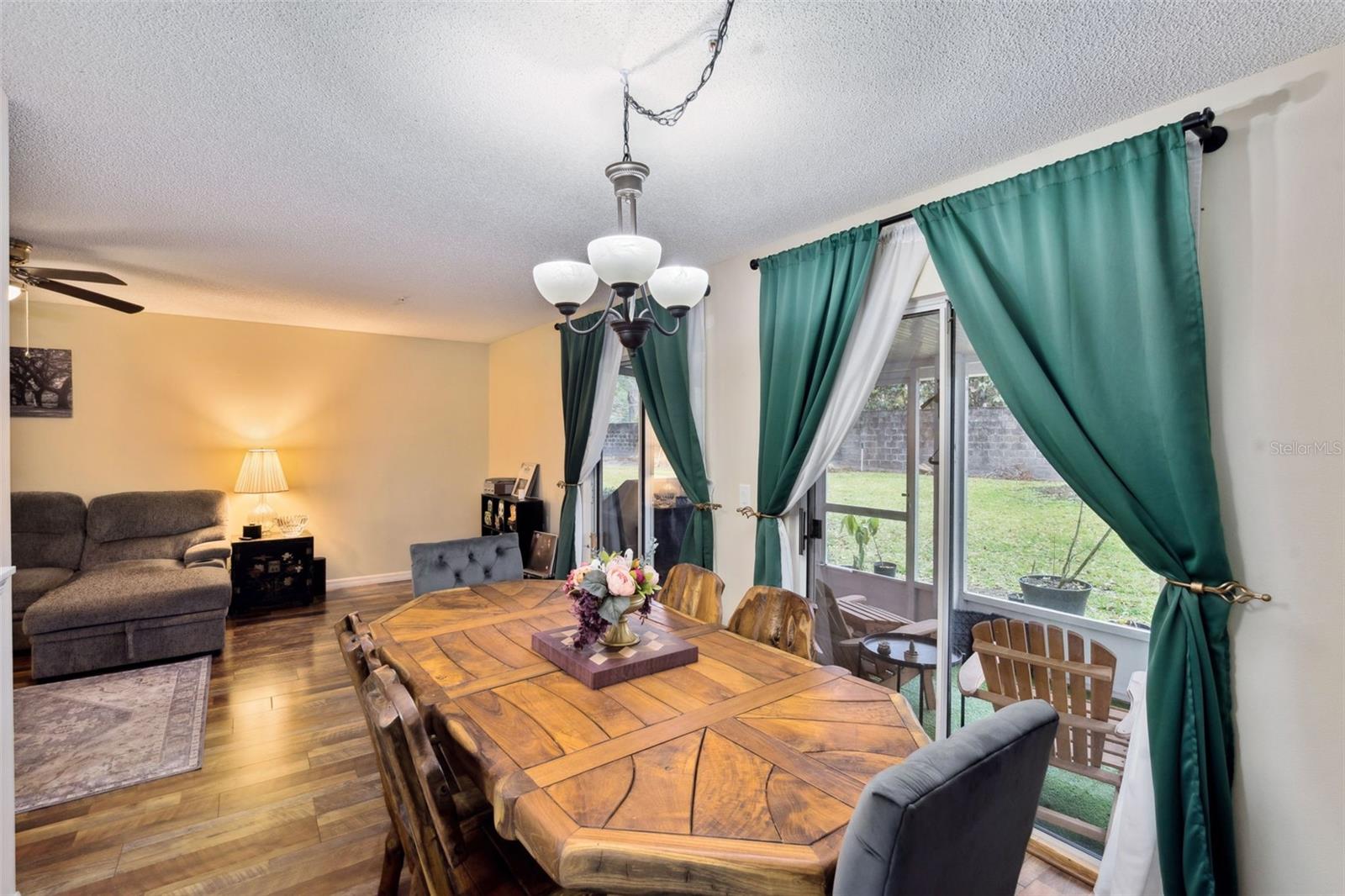 Image 7 of 25 For 5271 Whitstable Way 2504