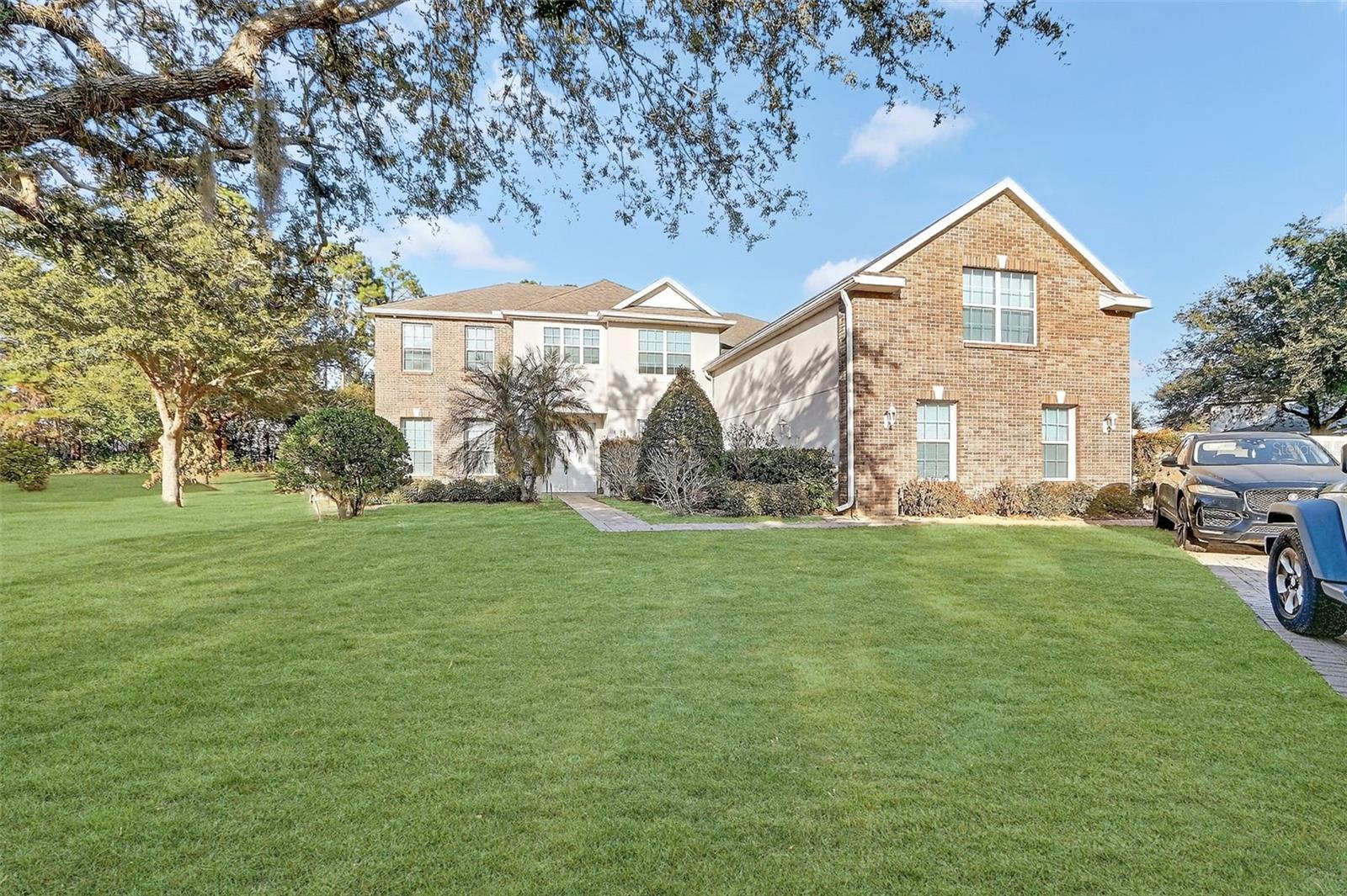 Image 10 of 32 For 695 Longford Loop