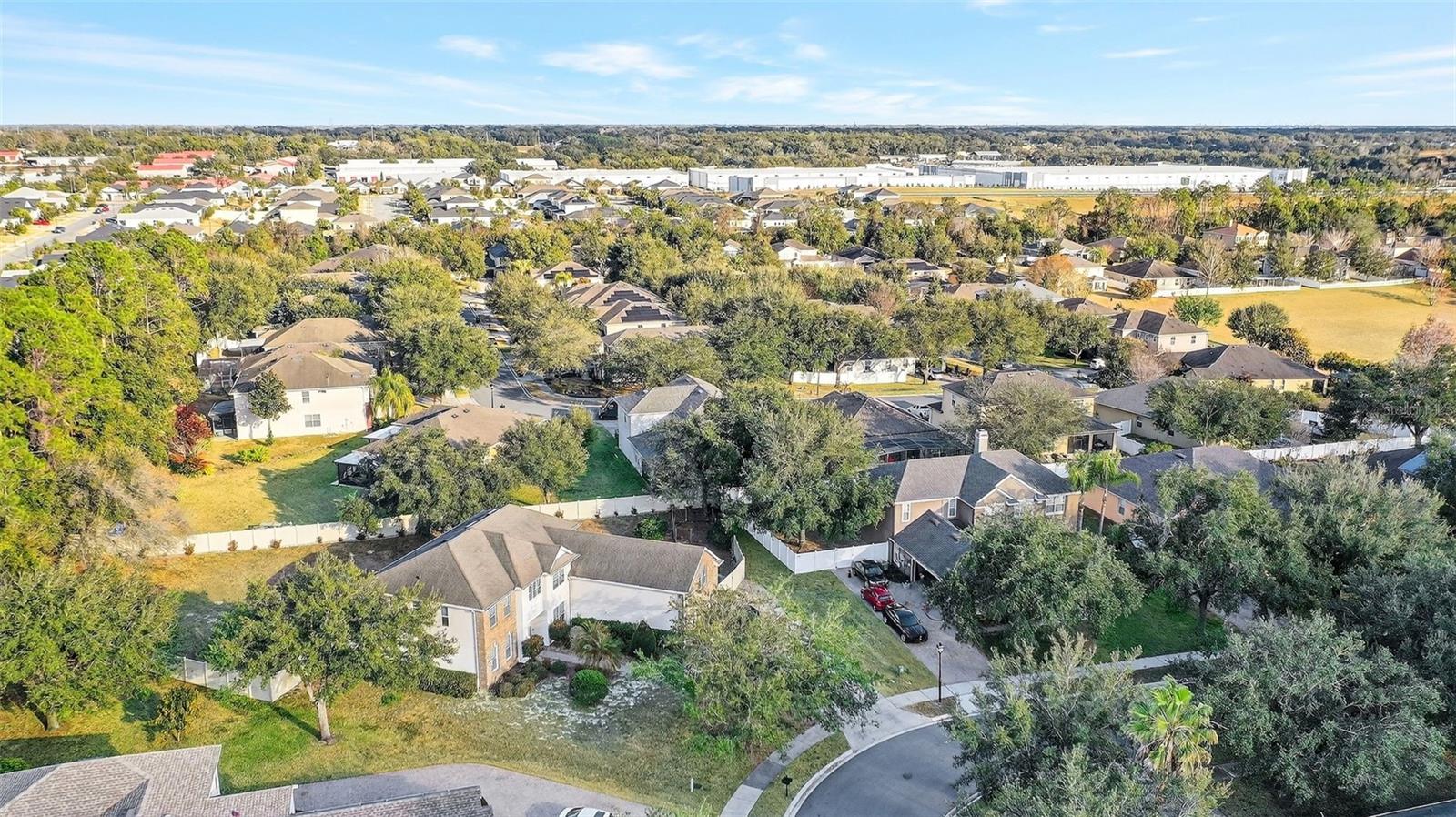 Image 20 of 32 For 695 Longford Loop