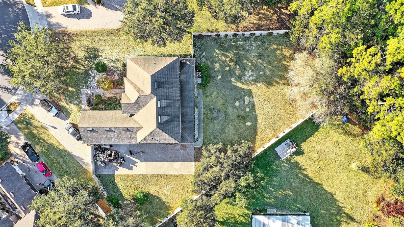 Image 26 of 32 For 695 Longford Loop