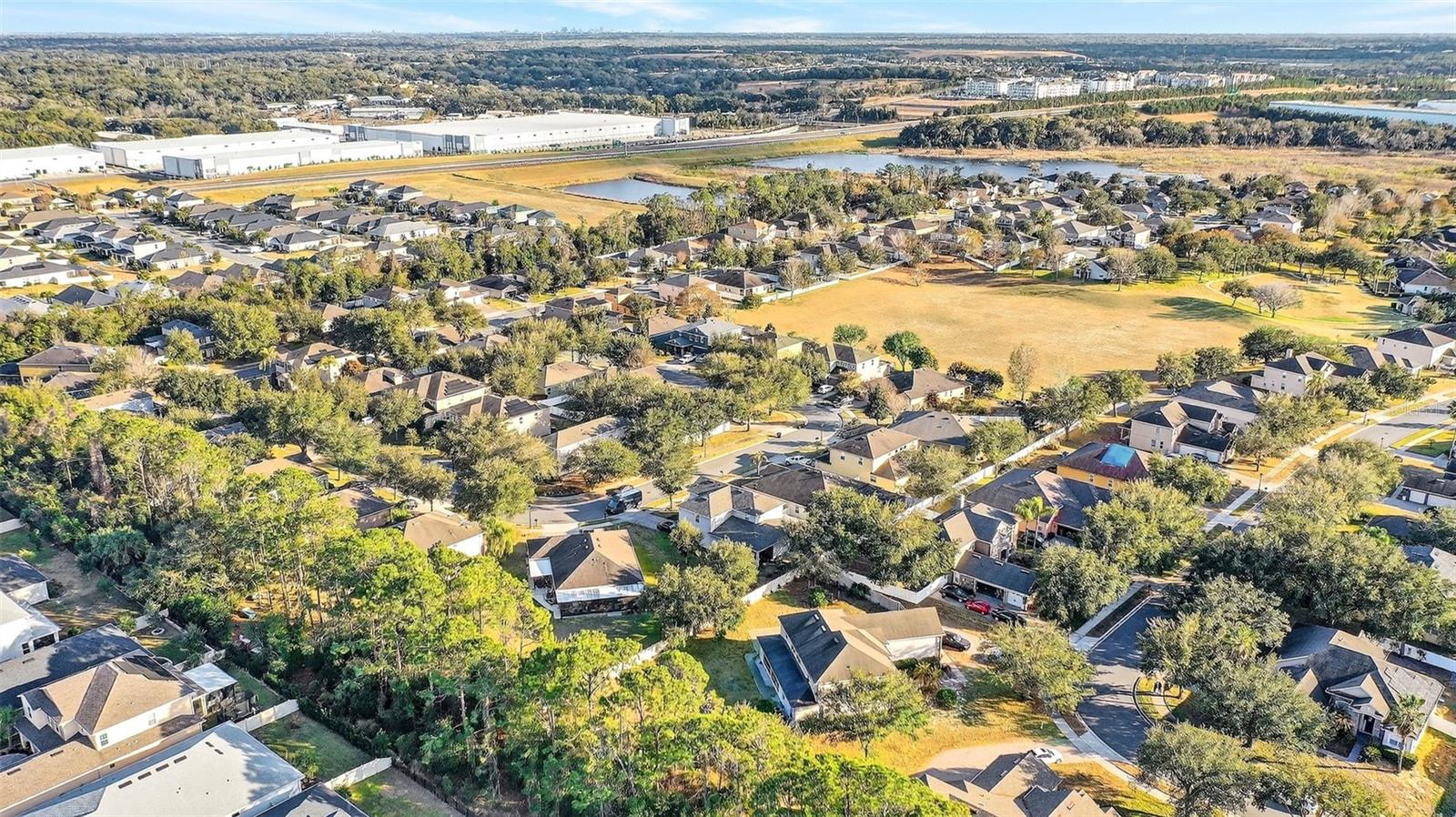 Image 30 of 32 For 695 Longford Loop