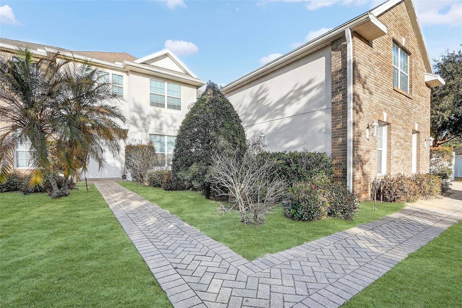 Image 4 of 32 For 695 Longford Loop