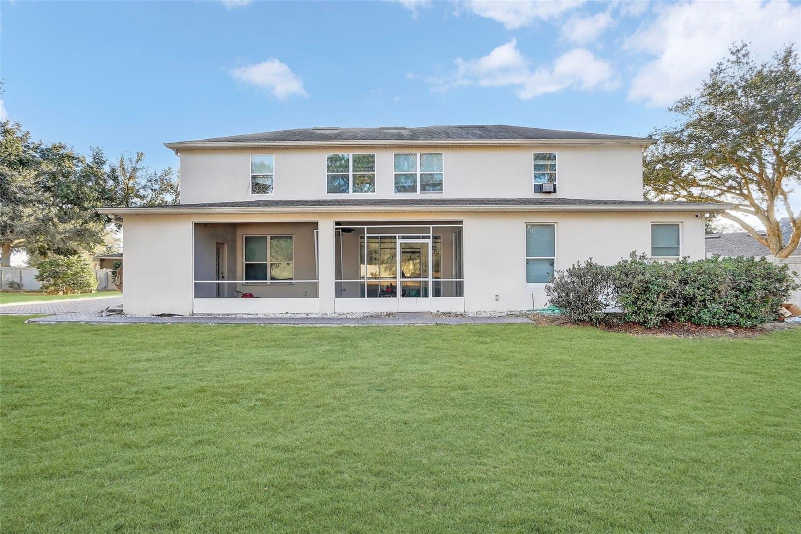 Image 6 of 32 For 695 Longford Loop