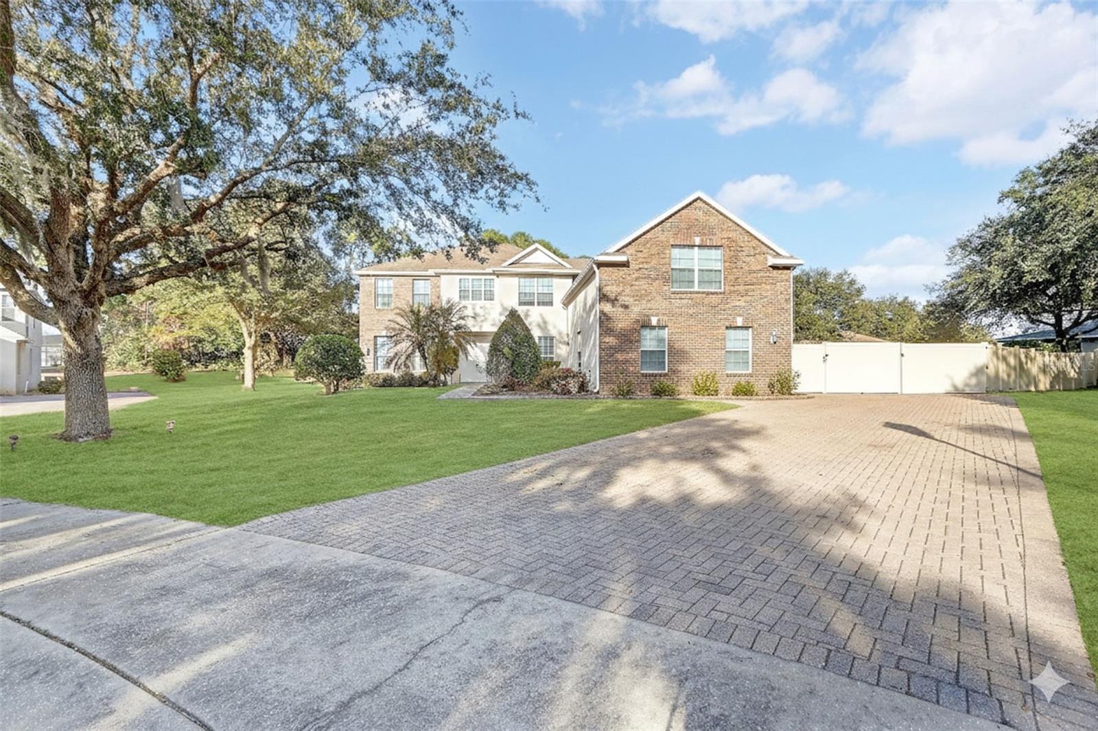 Image 9 of 32 For 695 Longford Loop