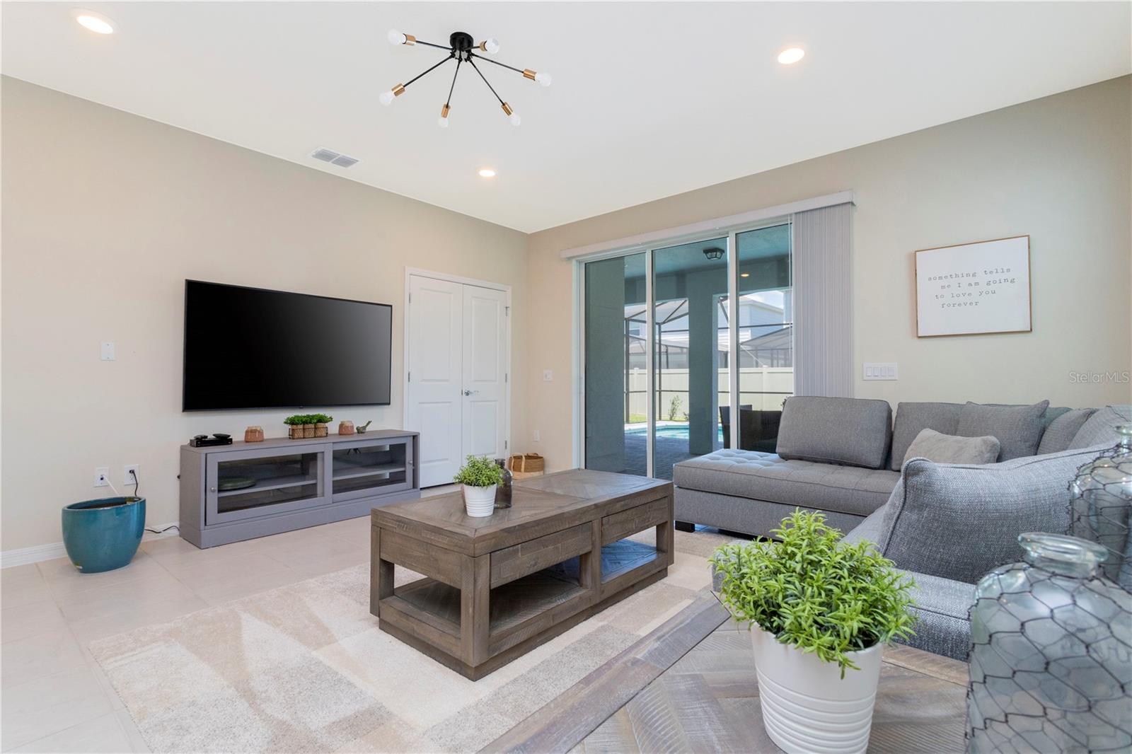 Image 17 of 94 For 3344 Lilac Way