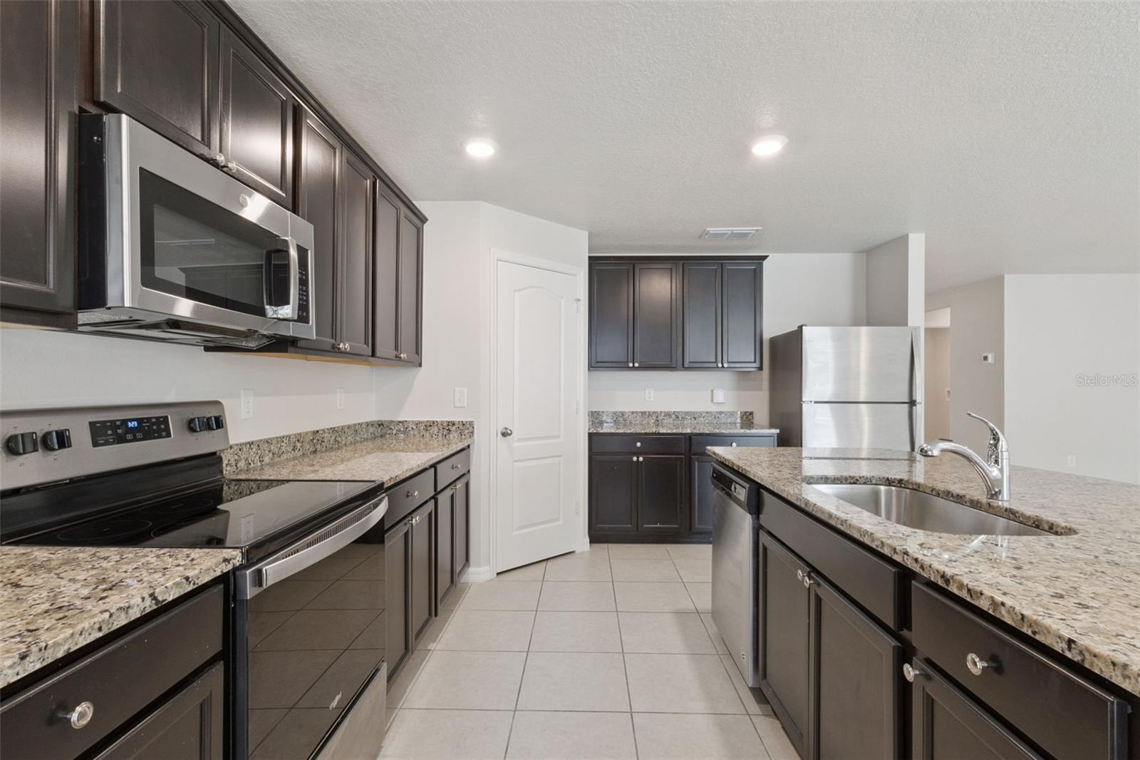 Image 18 of 33 For 12023 Indian Grass Way