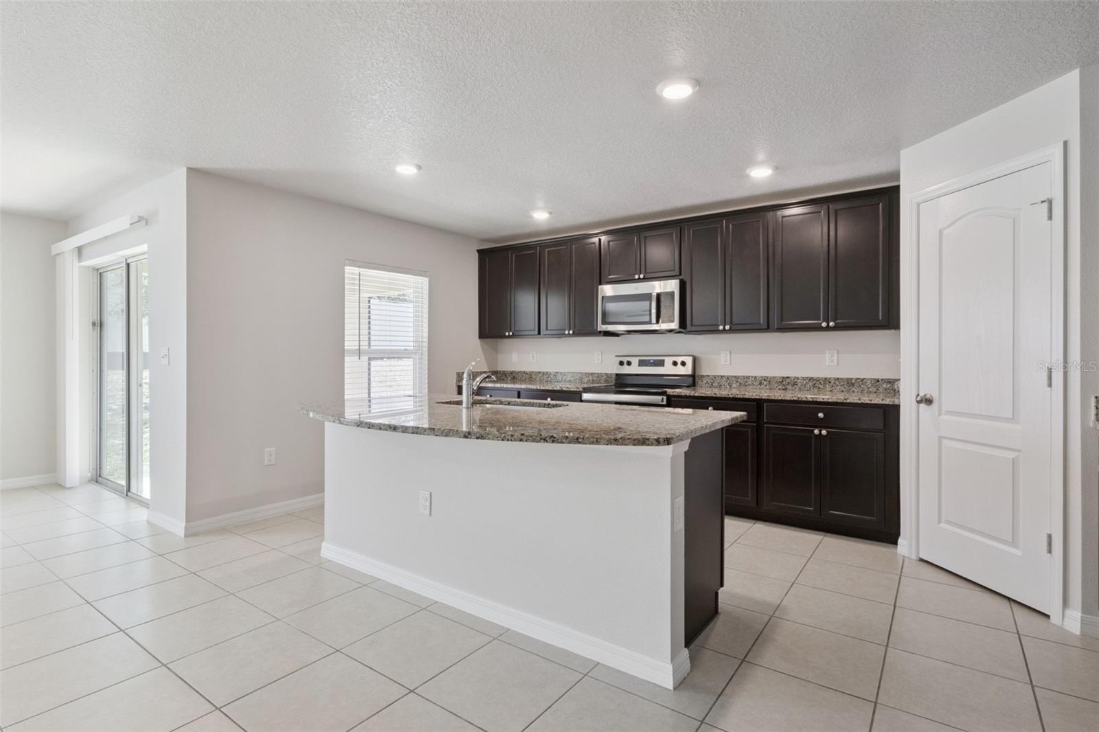 Image 6 of 33 For 12023 Indian Grass Way