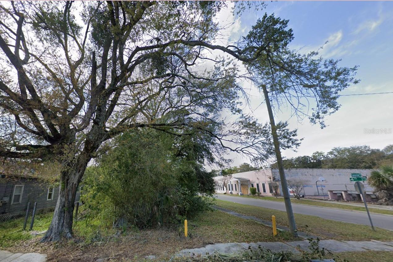 Image 7 of 13 For 00 E 4th Street