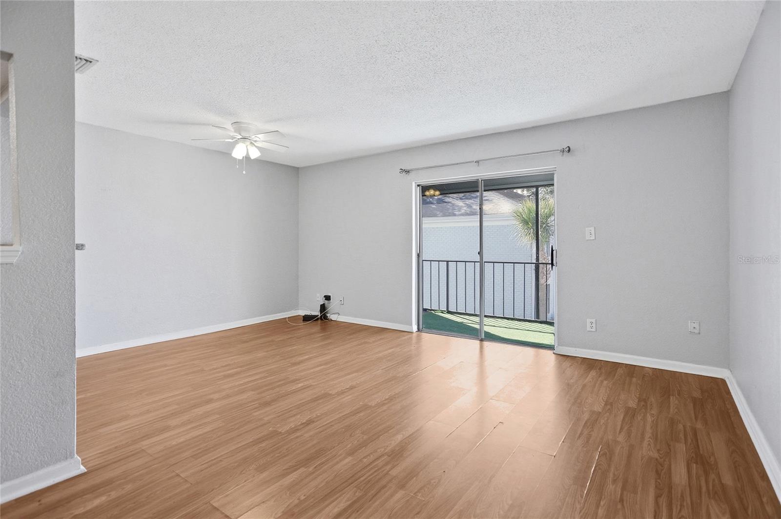 Image 14 of 23 For 302 Lewfield Circle 302