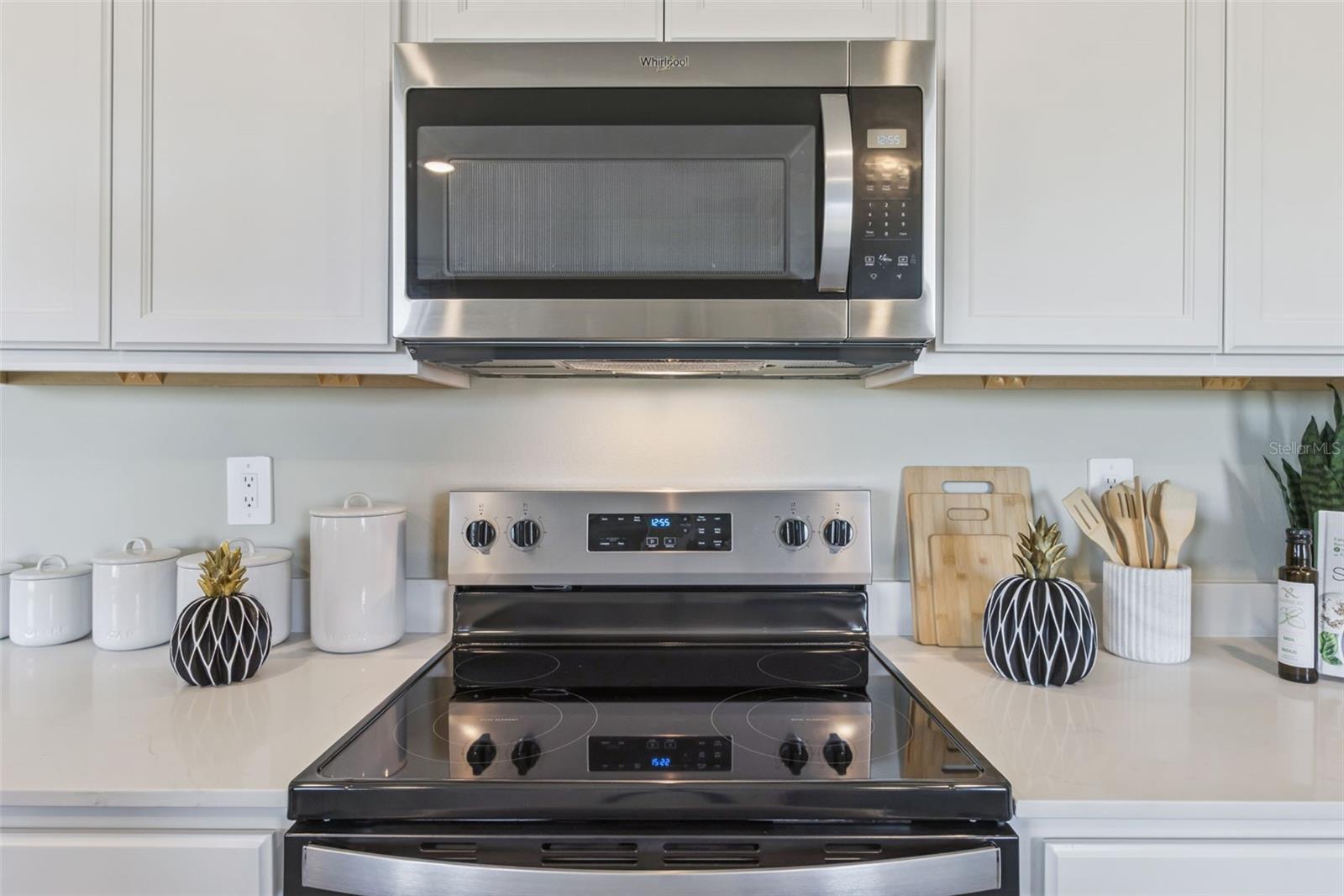 Image 11 of 31 For 4597 Barberry Avenue