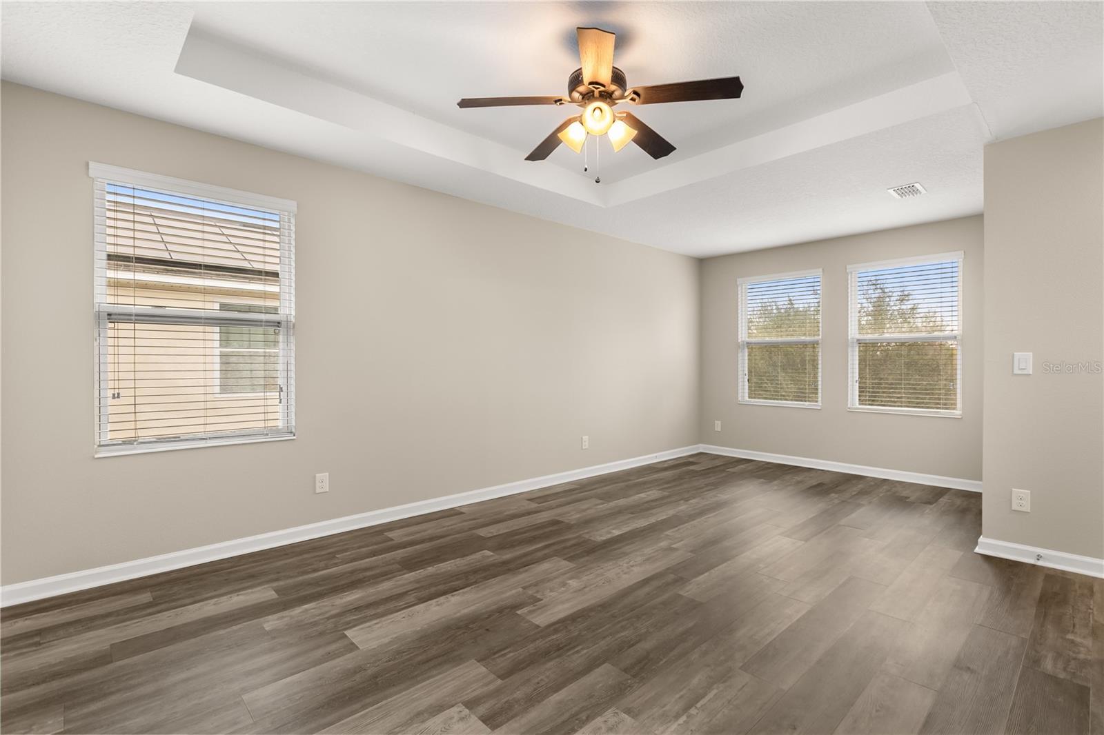 Image 11 of 33 For 15201 Murcott Blossom Boulevard