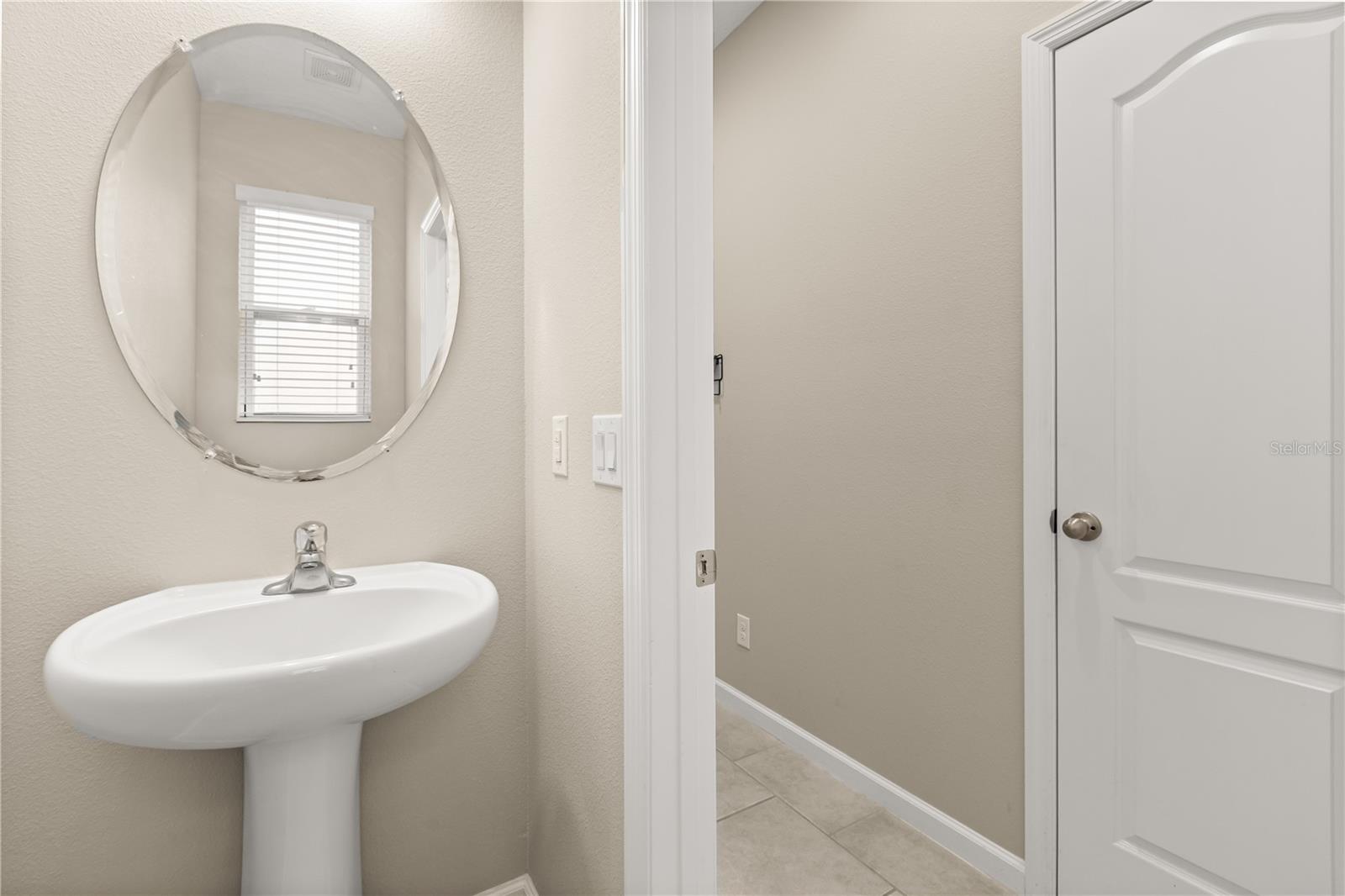 Image 23 of 33 For 15201 Murcott Blossom Boulevard