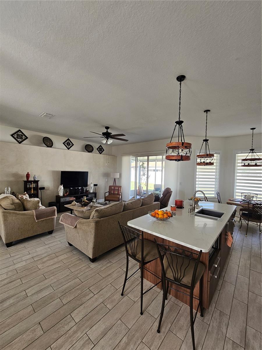 Image 14 of 39 For 2826 Middleton Circle