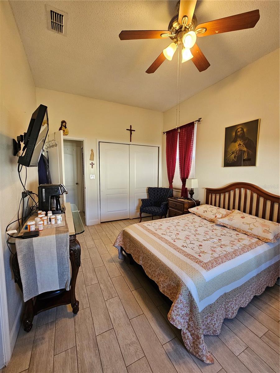 Image 27 of 39 For 2826 Middleton Circle