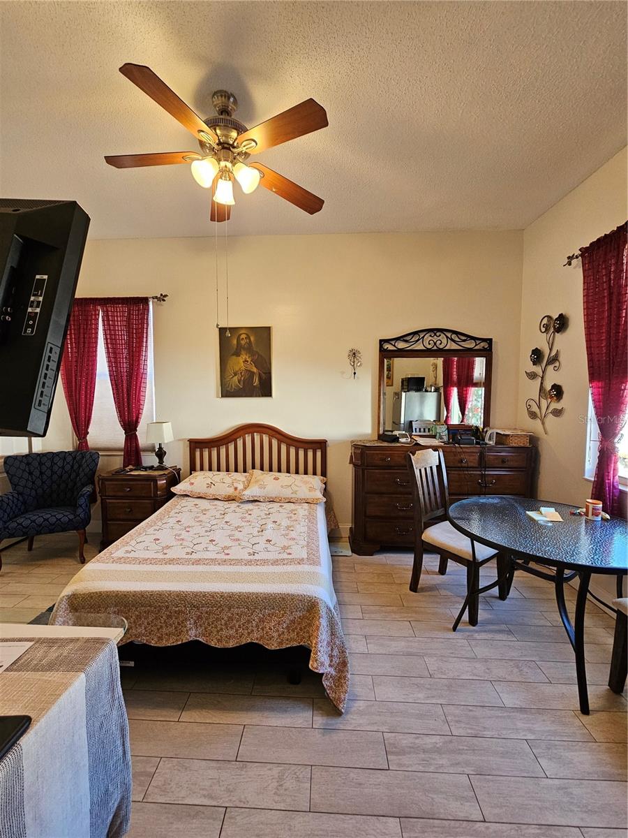 Image 28 of 39 For 2826 Middleton Circle