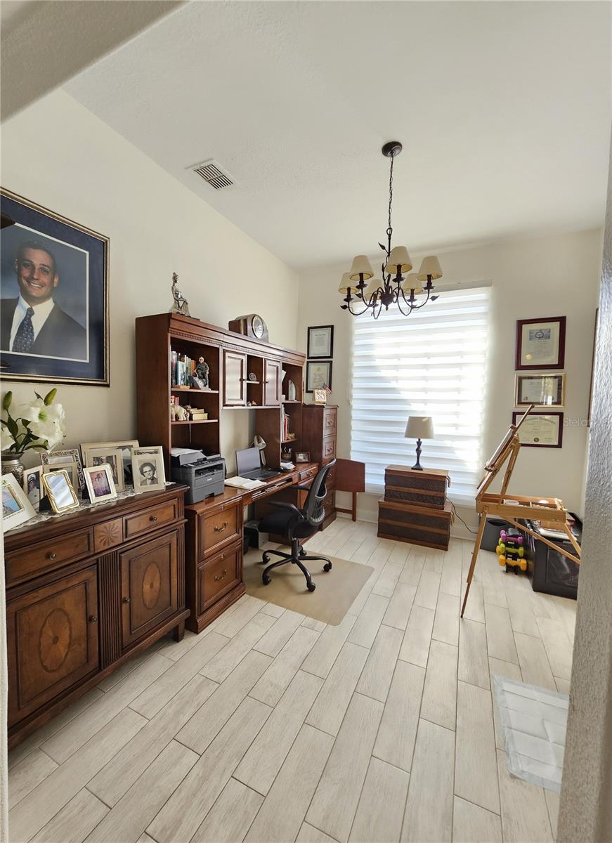 Image 6 of 39 For 2826 Middleton Circle