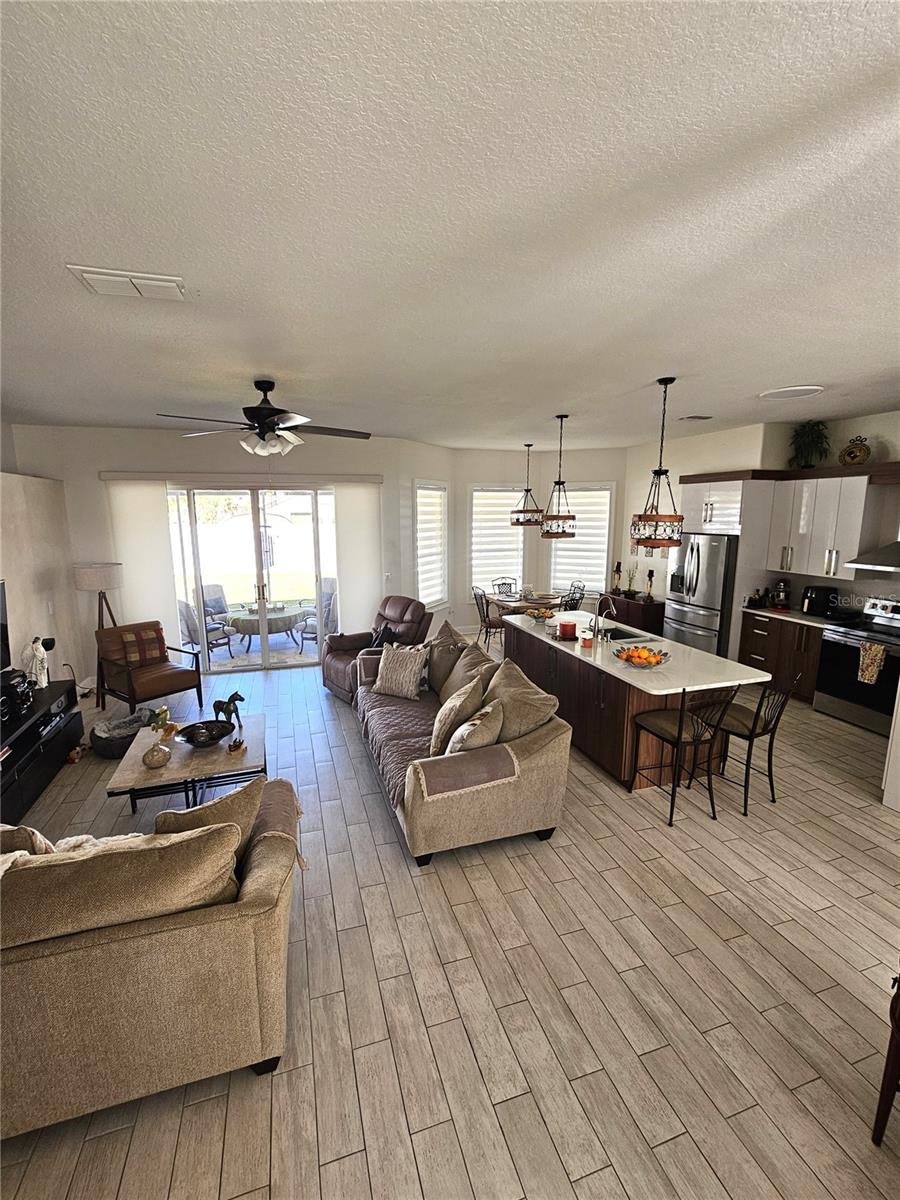 Image 7 of 39 For 2826 Middleton Circle