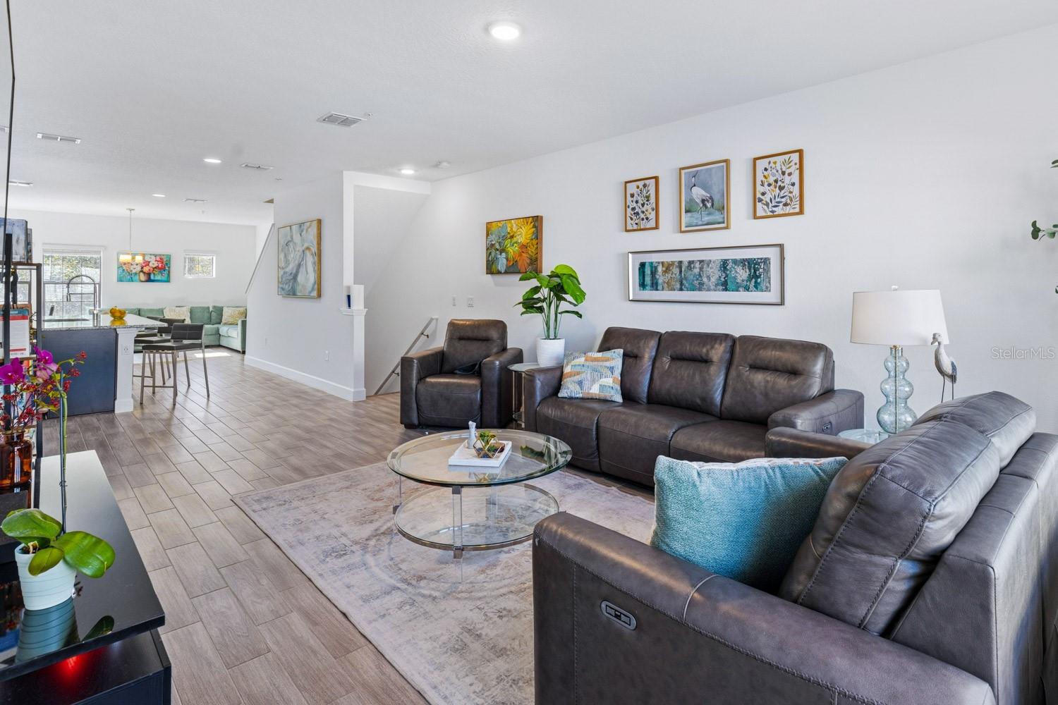 Image 17 of 41 For 461 Diamond Dove Cove