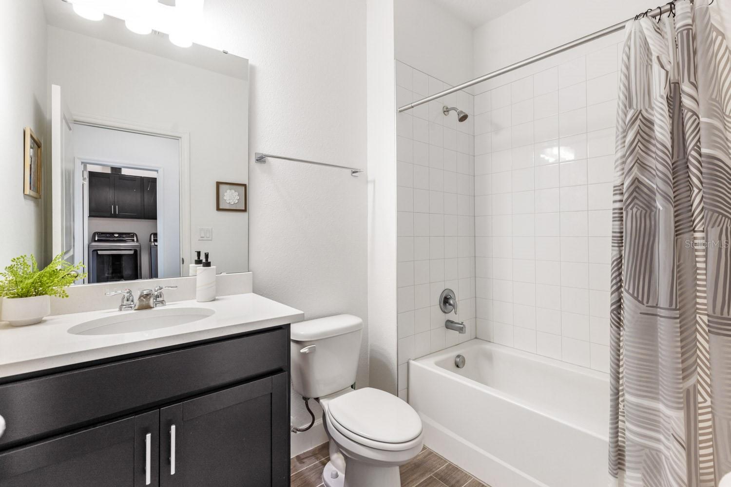 Image 27 of 41 For 461 Diamond Dove Cove