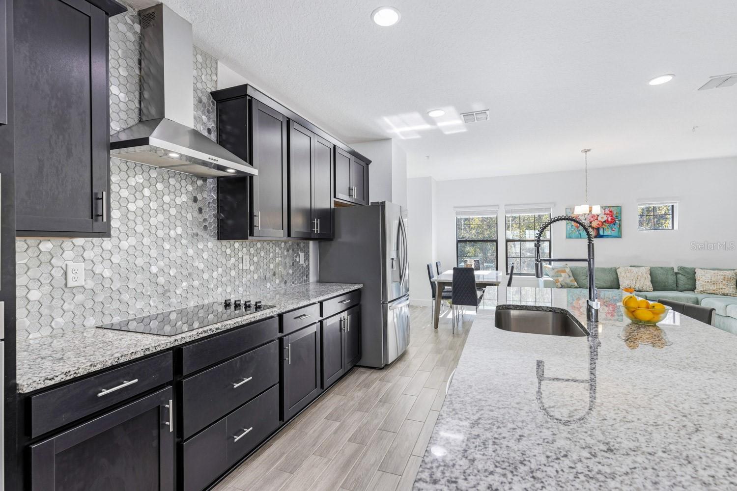 Image 8 of 41 For 461 Diamond Dove Cove