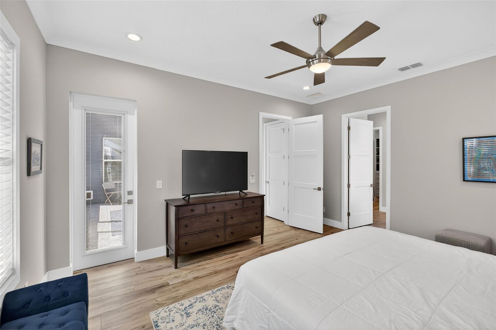 Image 12 of 47 For 520 Fitzwalter Drive