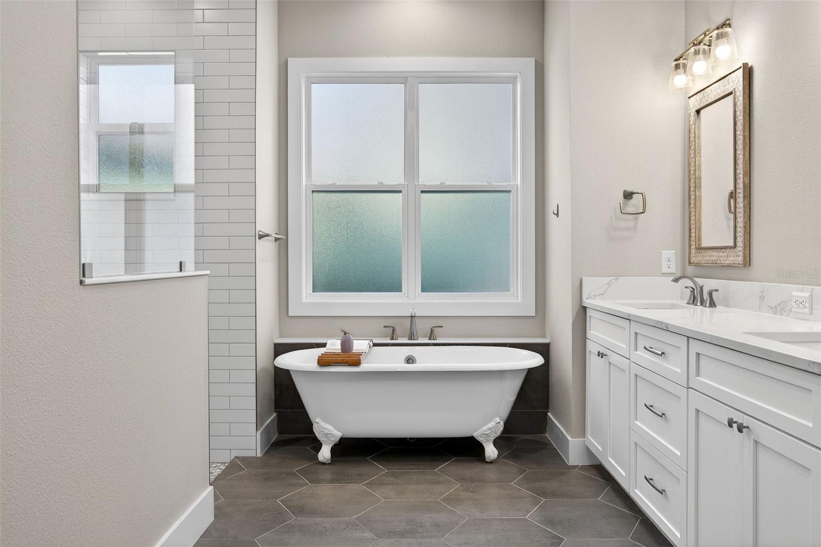 Image 14 of 47 For 520 Fitzwalter Drive