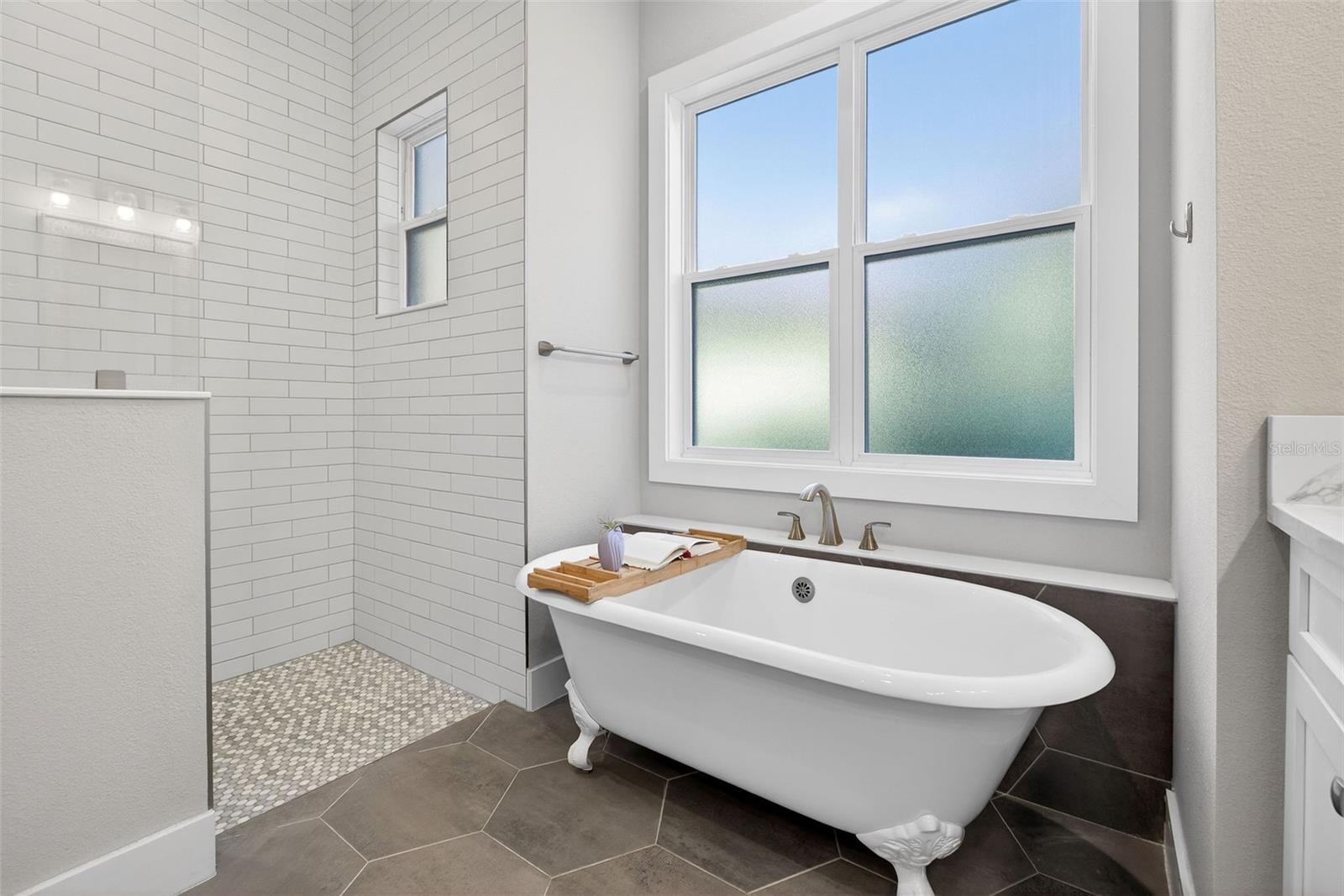 Image 15 of 47 For 520 Fitzwalter Drive