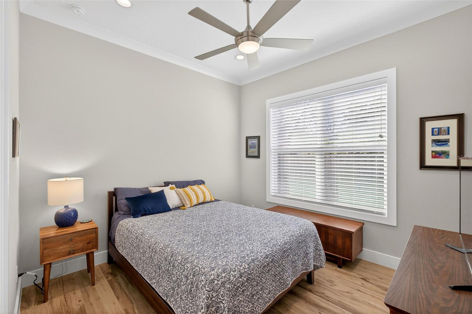 Image 20 of 47 For 520 Fitzwalter Drive