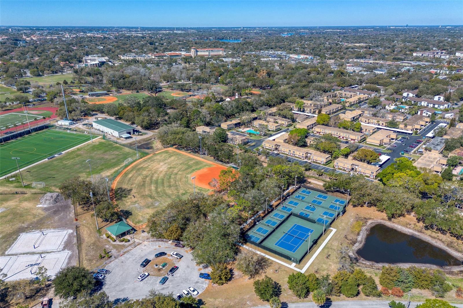 Image 29 of 47 For 520 Fitzwalter Drive