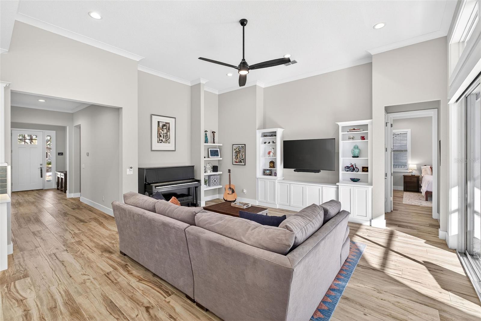 Image 4 of 47 For 520 Fitzwalter Drive