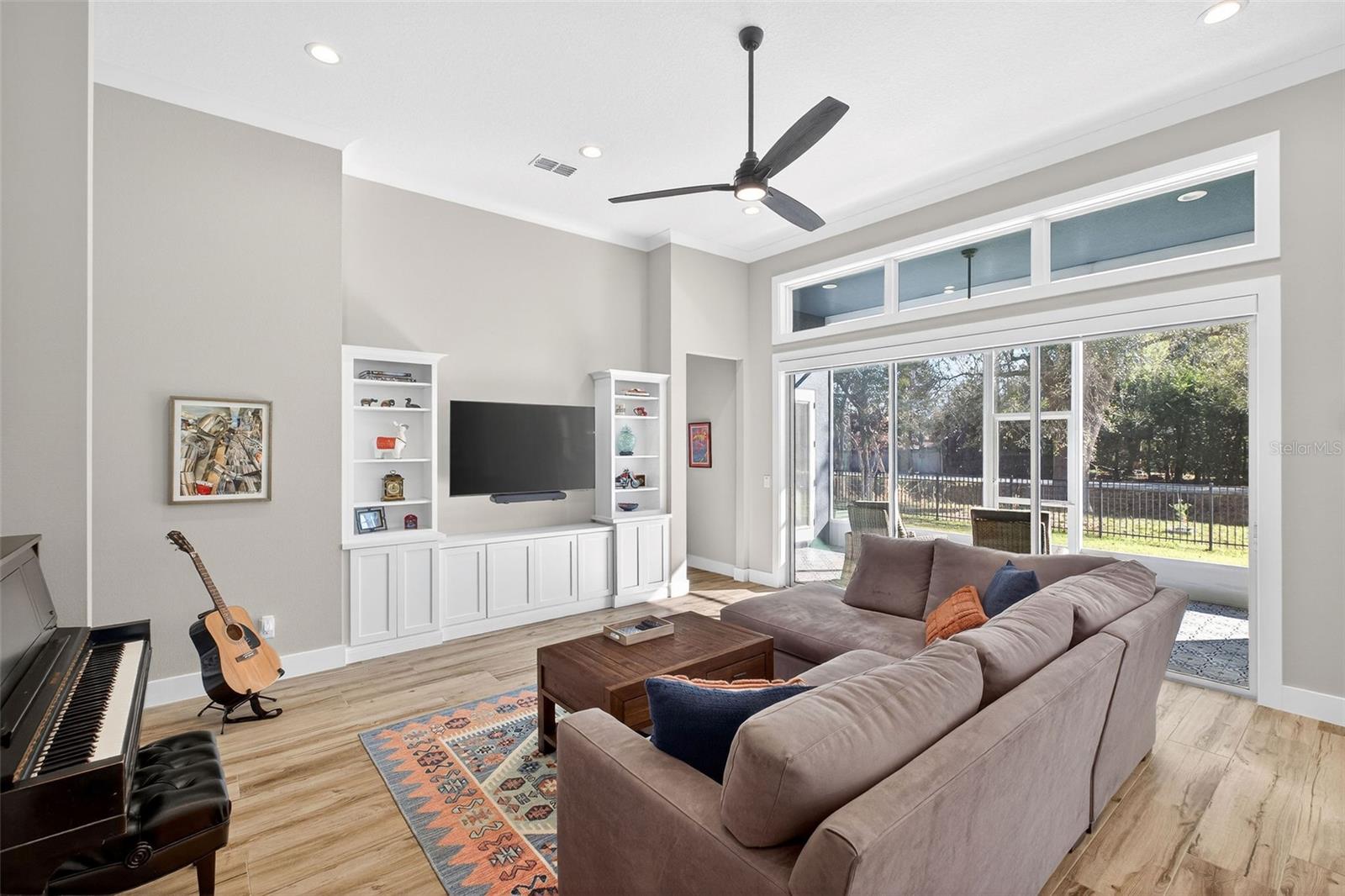 Image 40 of 47 For 520 Fitzwalter Drive