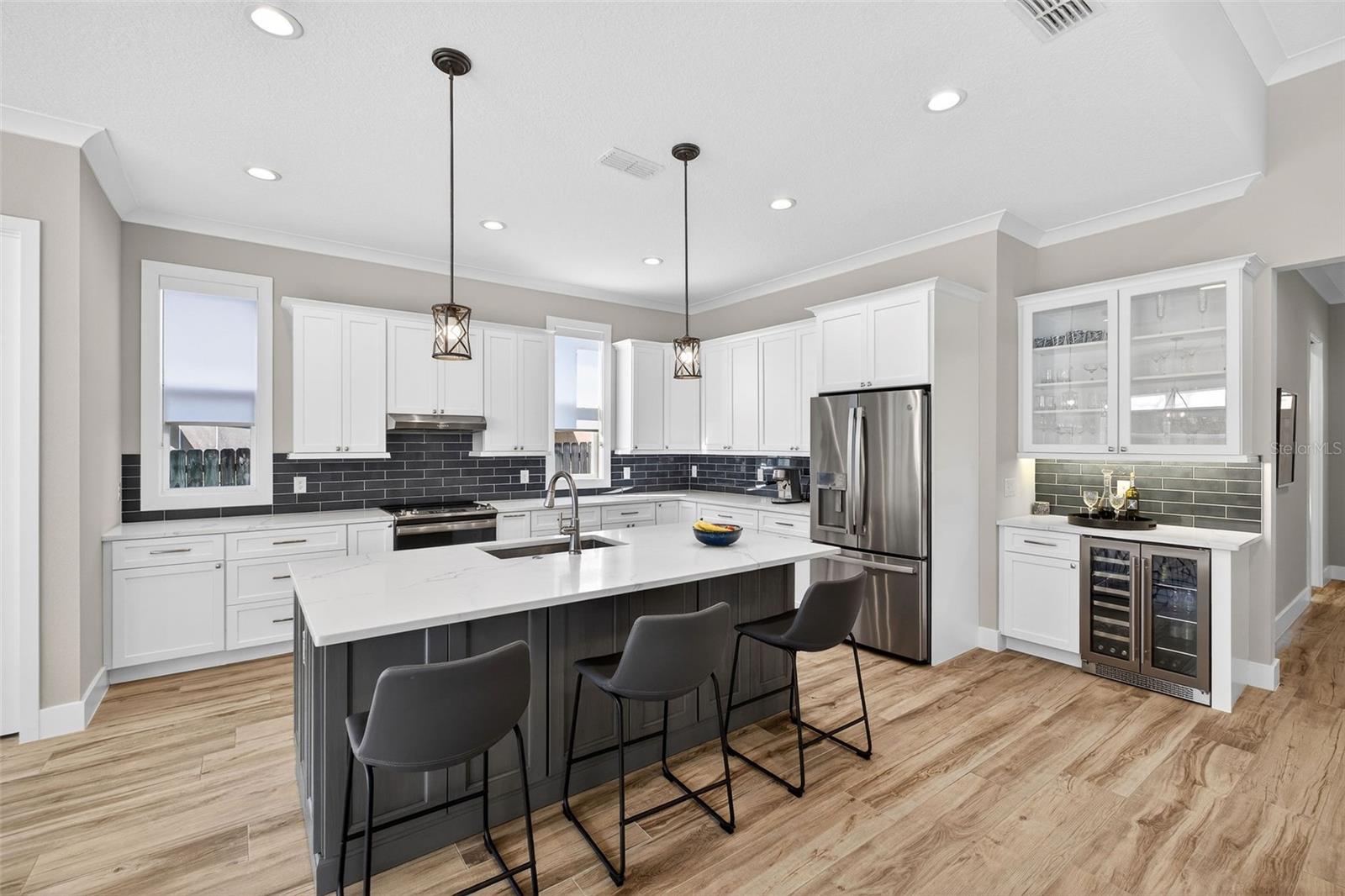 Image 6 of 47 For 520 Fitzwalter Drive