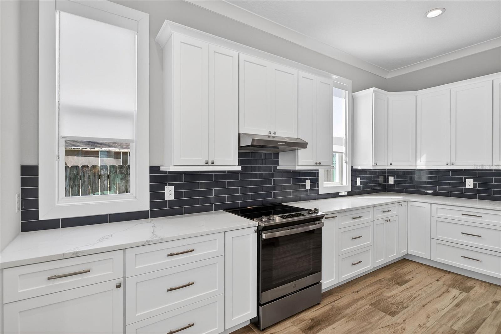 Image 8 of 47 For 520 Fitzwalter Drive