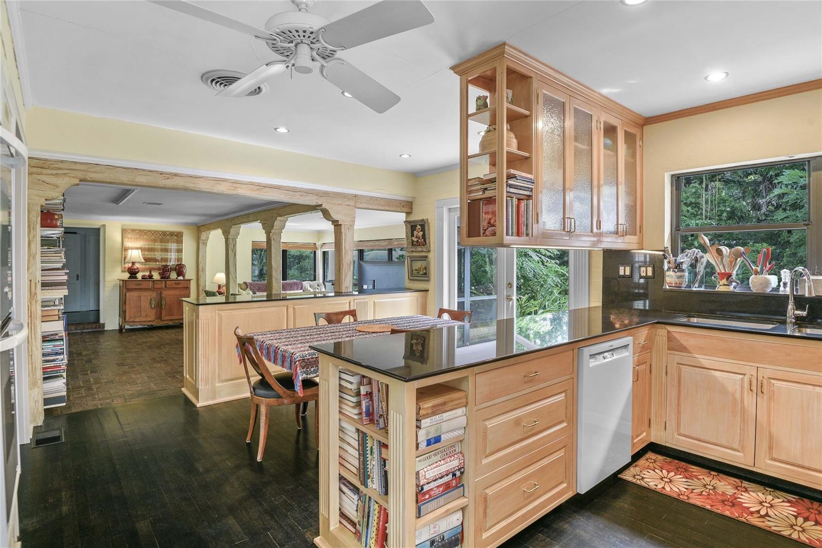 Image 12 of 45 For 2035 Lake Sue Drive