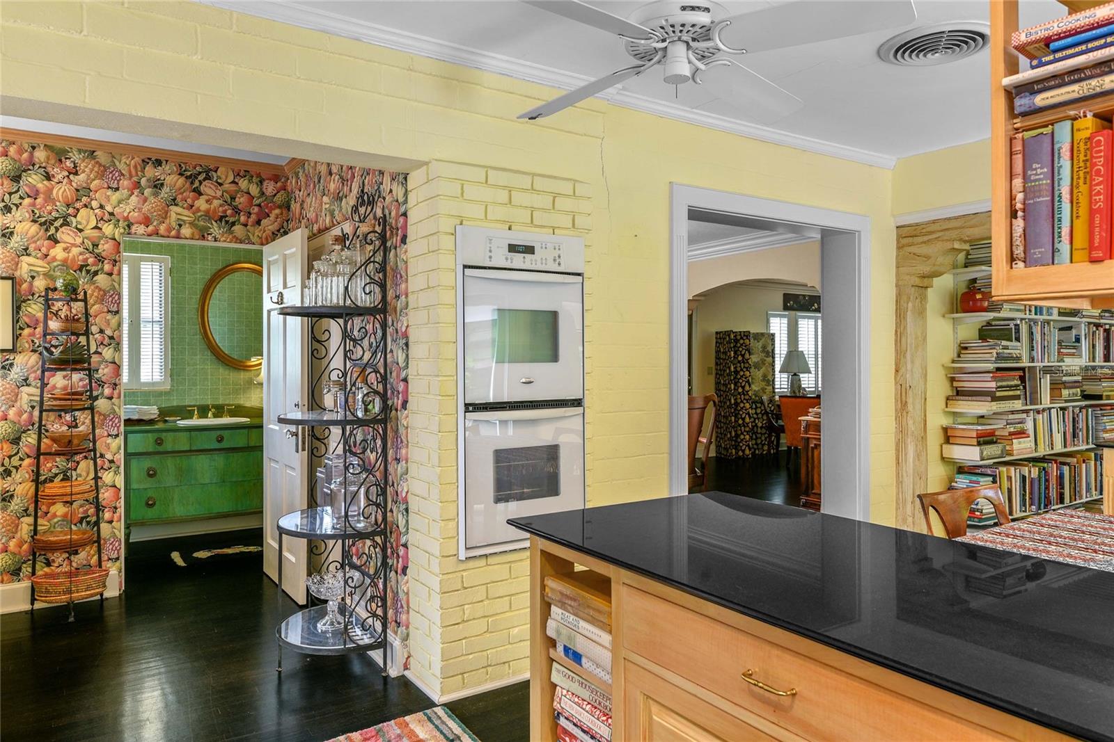 Image 14 of 45 For 2035 Lake Sue Drive